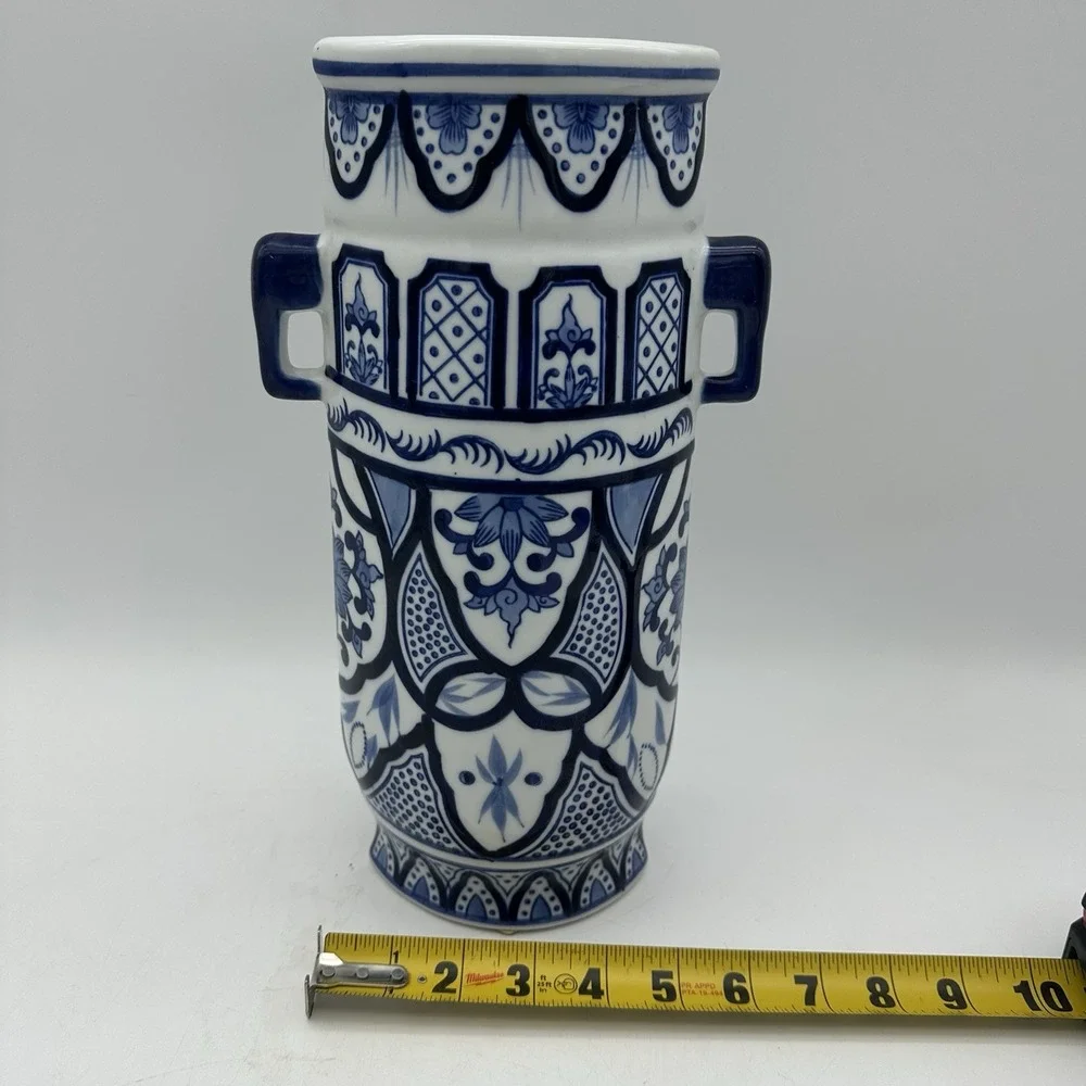 Vintage Blue and White Albarellos Vase Chinese Inspired Design 2 Handles 12